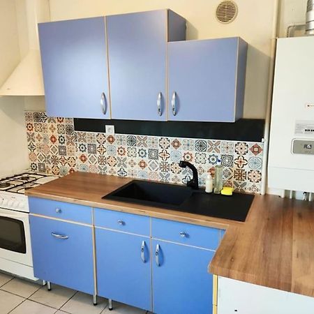 Appartement 76M2 Lumineux Centre Ville Garage Prive 3Ieme Etage Sans Ascenseur Fougeres Exterior photo